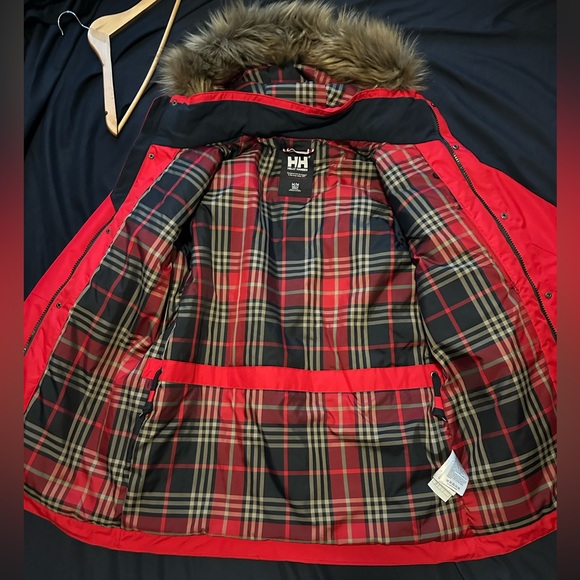 Helly Hansen Winter Jacket - Picture 7 of 9